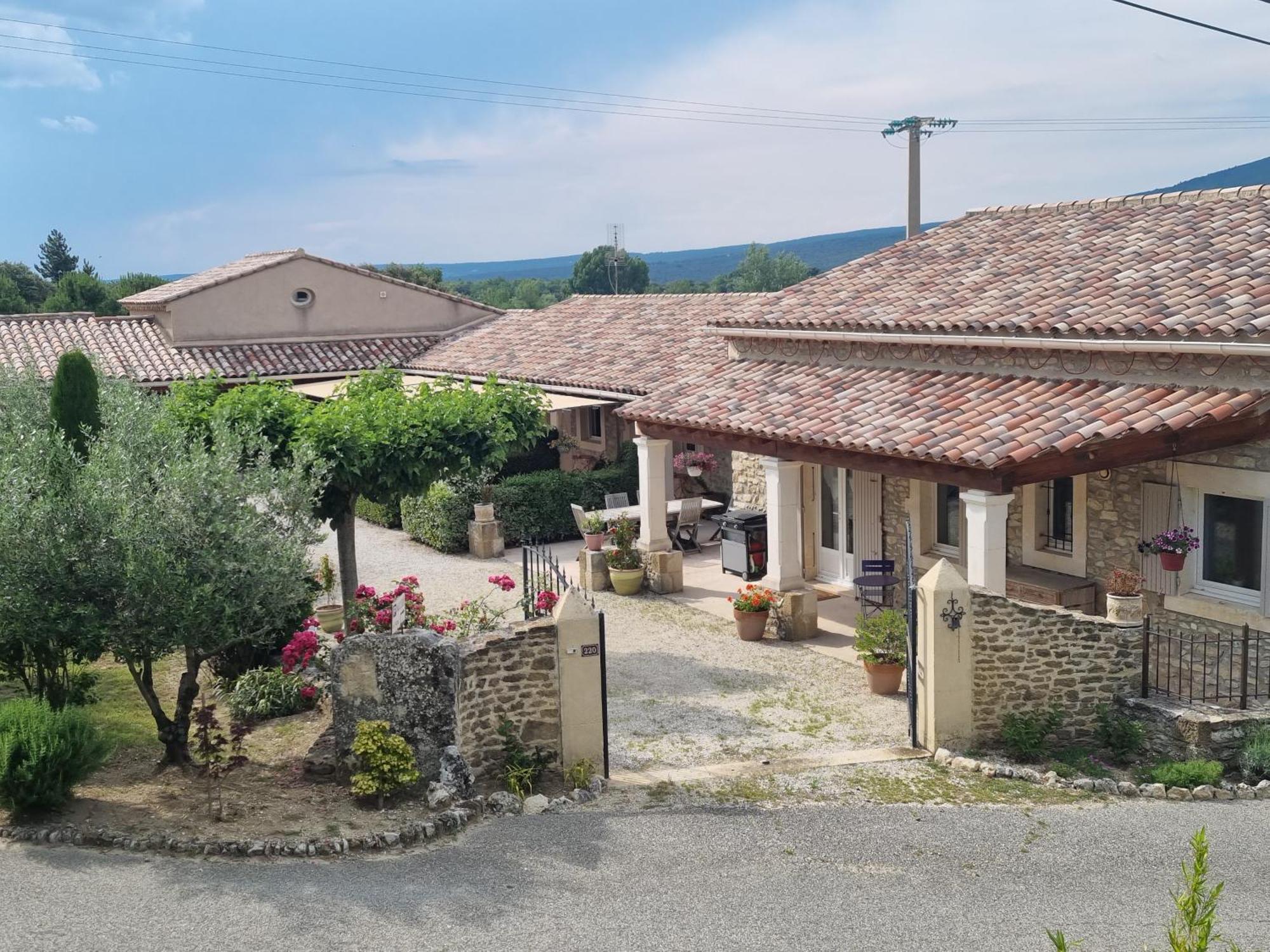 La Fanette Hotel Montbrison-sur-Lez Exterior photo